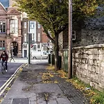 Cosy 1Bd In Refurbed Victorian House Heart Of D6